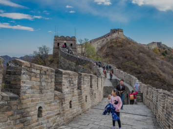 What is the Status of the Great Wall in the History of World Architecture